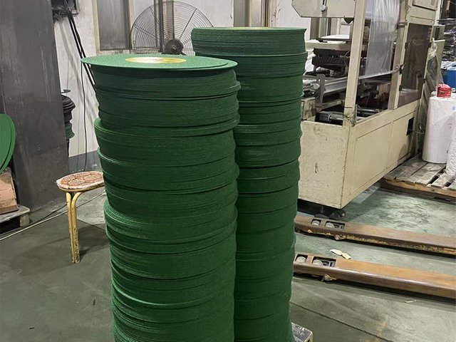 Schwarzes Siliziumkarbid wird als feuerfeste Fabrik verwendet